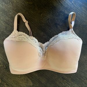 Victoria’s Secret Wireless Bra 32DDD
